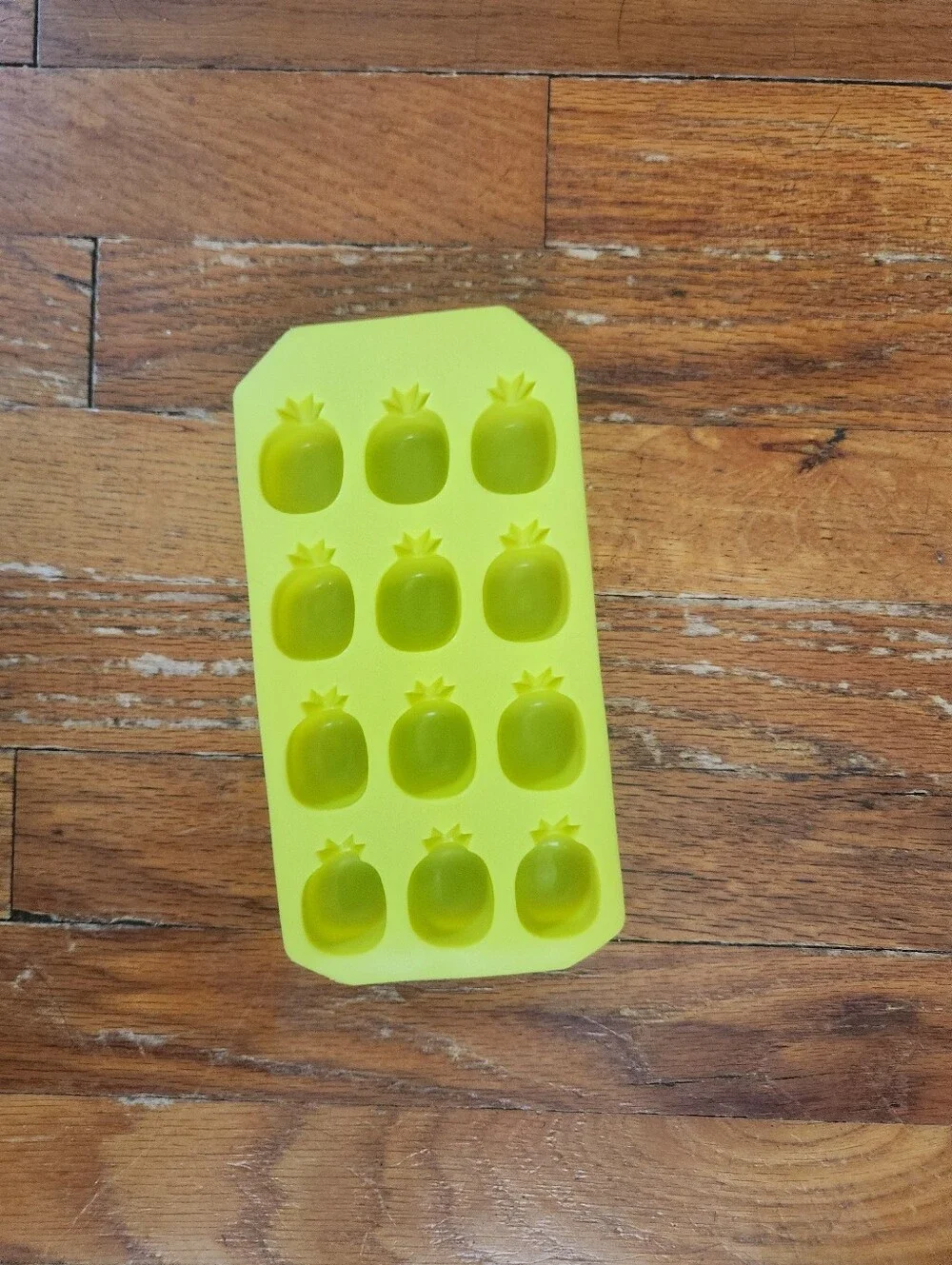 🎉 Pineapple Silicone Mold